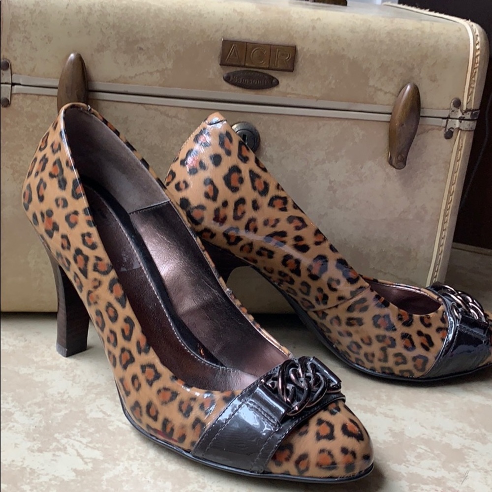 Leopard print pumps size 9.5m
